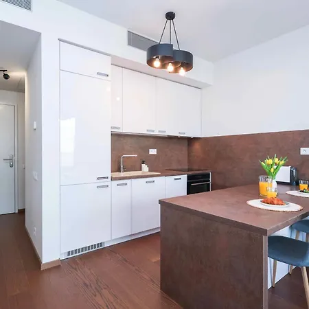 Sky Park Tower 2, Luxury With Free Parking Bratislava