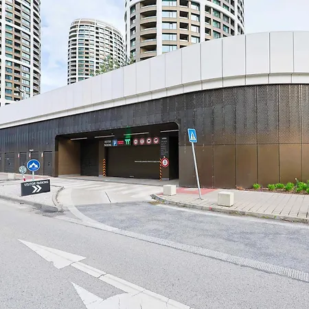 Sky Park Tower 2, Luxury With Free Parking Bratislava