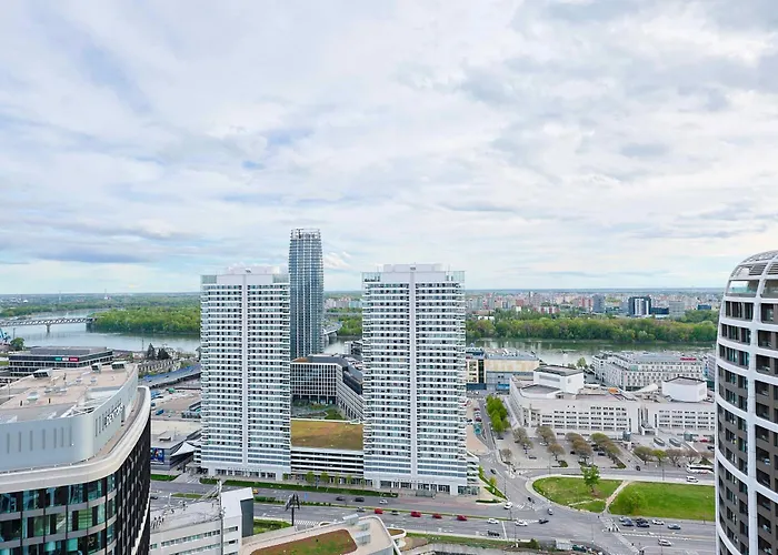 Апартаменты Sky Park Tower 2, Luxury With Free Parking Братислава